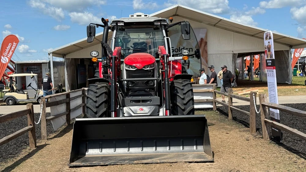 Навантажувач Massey Ferguson MFE